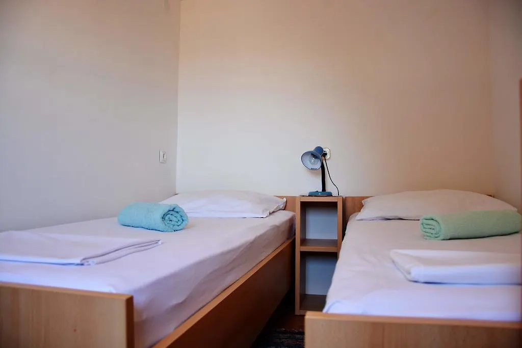 Apartments Joza 0*, Vir